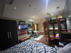 1 bedroom, free WiFi, bed sheets