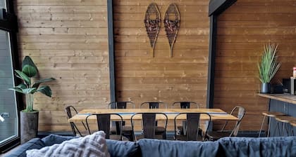 This chalet is a 4 bedroom(s), 3 bathrooms, located in Hensonville, NY.