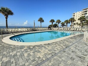 Innenpool, beheizter Pool