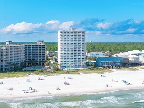 On the beach - Tradewinds 208 – Beautifully Updated 1BR/2BA with Bonus Bunks and Gulf Views! (Orange Beach)