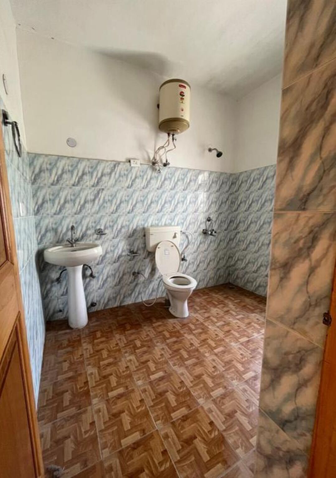 淋浴設備、提供毛巾、番梘、廁紙