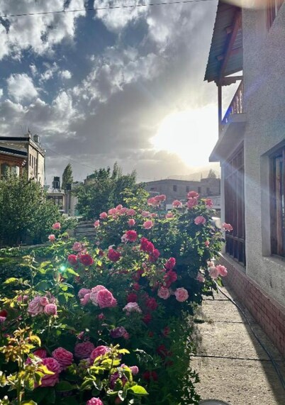 "Escape to Serenity: A Charming Garden Home Stay Retreat"