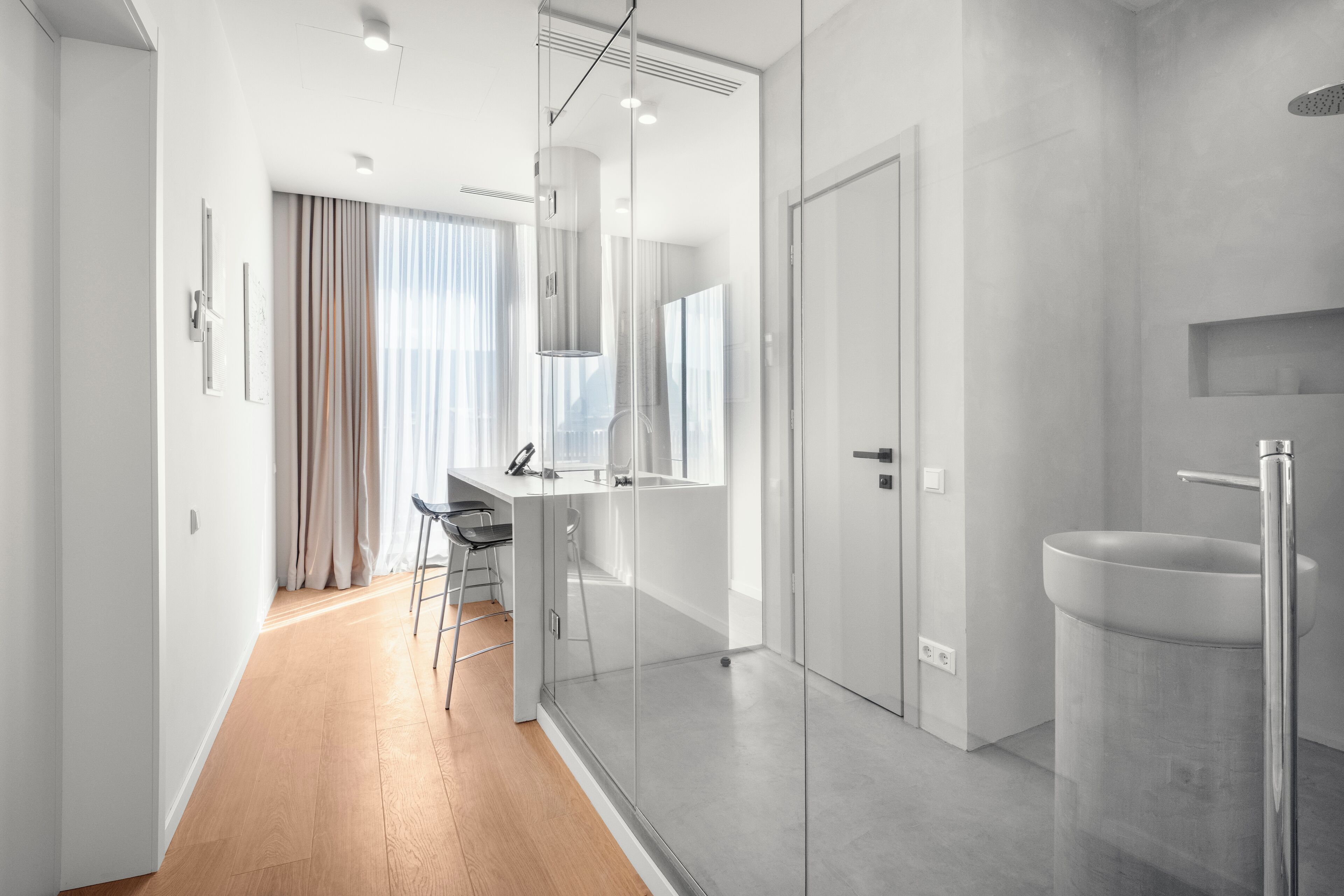 Studio Apartment With terrace | 高級寝具、低反発ベッド、セーフティボックス (室内)、客室ごとに異なる装飾