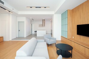 Penthouse Apartment 14th floor