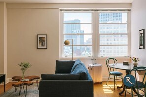 تلفزيون، مكتب