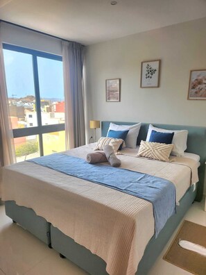 1 bedroom, iron/ironing board, travel cot, free WiFi