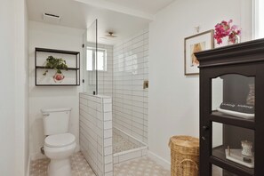 Hair dryer, towels