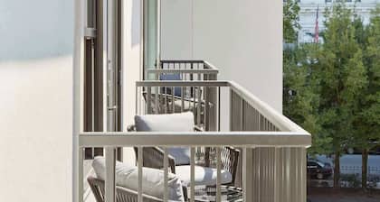 Roami at Canal Quarters | Studio w/ Balcony