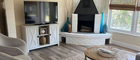 Téléviseur connecté, foyer