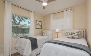 2 bedrooms, iron/ironing board, free WiFi, bed sheets