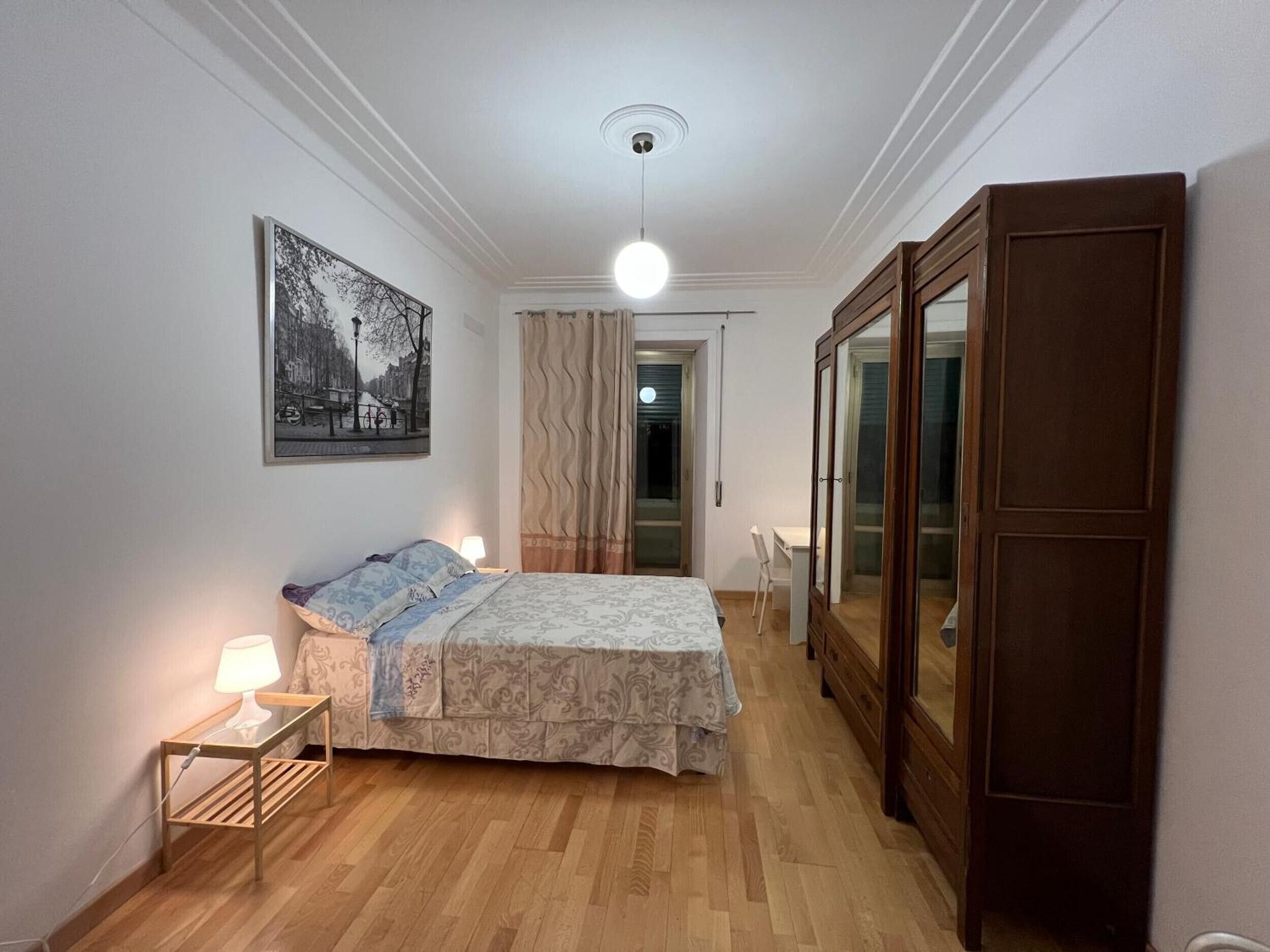 3 chambres, fer et planche à repasser, Wi-Fi, draps fournis