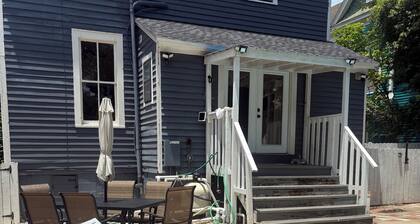 Heritage Hideaway- 5bed/3.5bath
Historical house with modern amenities