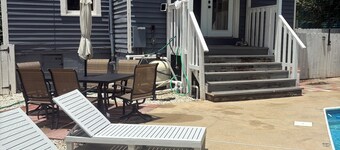 Heritage Hideaway- 5bed/3.5bath
Historical house with modern amenities