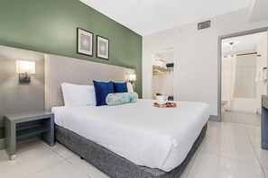 1 bedroom, desk, iron/ironing board, WiFi