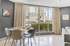 Dining - Roami at Habitat Brickell | Pool + Gym | 2BR (Miami)