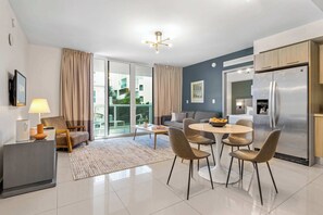 Interior - Roami at Habitat Brickell | Pool|Balcony | 2BR (Miami)