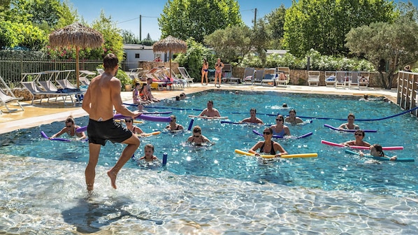 Piscina a l'aire lliure de temporada