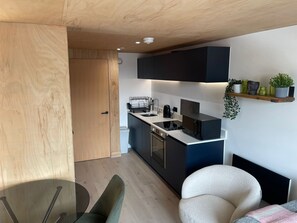Interior - Modern & Stylish 1 Bedroom Apartment in Manchester (Manchester)