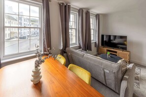 TV, offices - Modern 1BR Harbour Stay with Stunning Sea Views (Whitehaven)