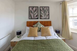 1 chambre, bureau, fer et planche à repasser, Wi-Fi
