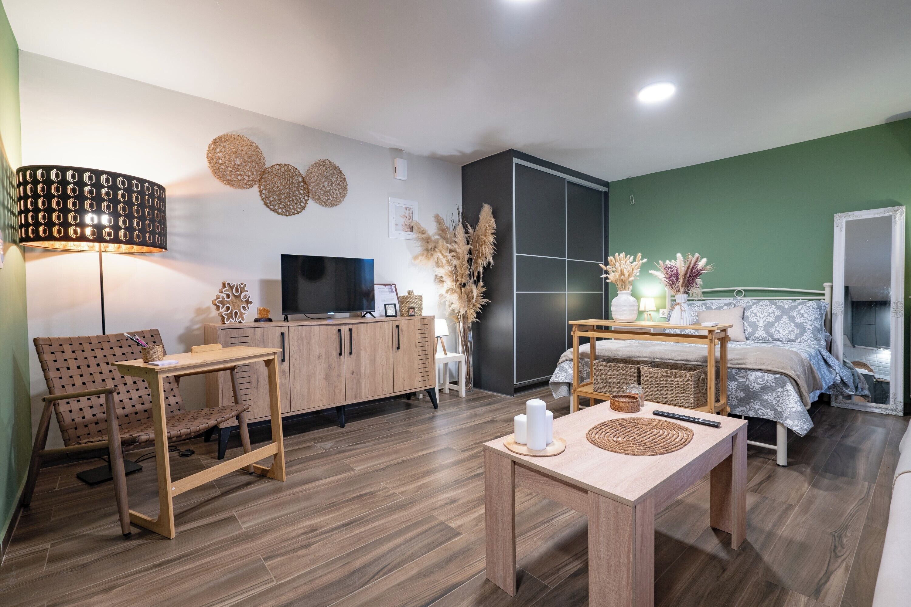 1 chambre, fer et planche à repasser, Wi-Fi, draps fournis