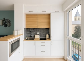 Apartment | Private kitchen | Fridge, microwave, oven, stovetop