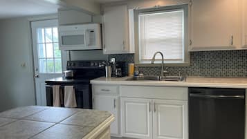 Mikrowelle, Ofen, Herdplatte, GeschirrspĂŒler