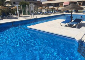 Apartamento | Piscina | Una piscina al aire libre