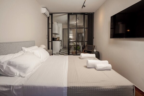 2 bedrooms