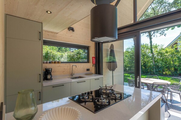 High chair - Luxury Holiday Home by the sea (Sint Maartensvlotbrug)