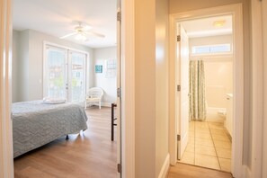 6 bedrooms, iron/ironing board, free WiFi, bed sheets