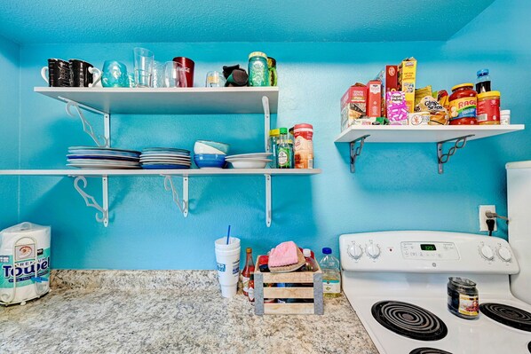 Oven, stovetop, coffee/tea maker, toaster