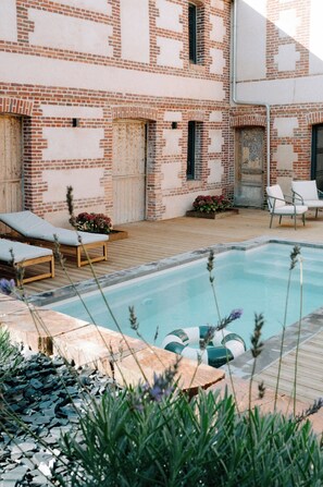 Outdoor pool, a heated pool - Maison Eudoise, swimming pool and spa (Eu)