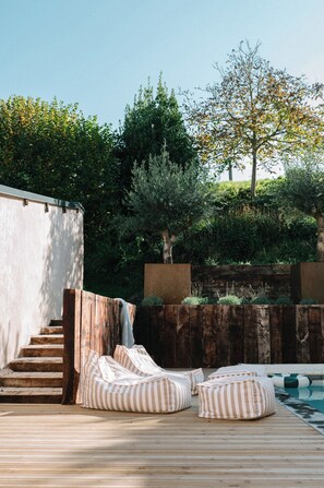 Outdoor pool, a heated pool - Maison Eudoise, swimming pool and spa (Eu)