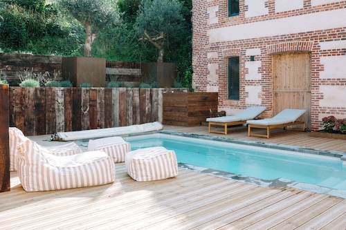 Maison Eudoise, swimming pool and spa