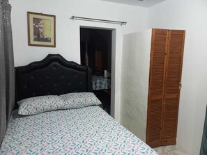 1 quarto, ferros/tábuas de passar roupa, Wi-Fi, roupa de cama