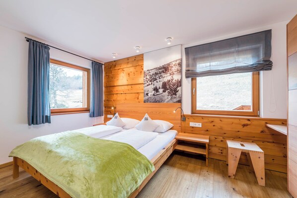 1 bedroom, Internet, bed sheets - Pension Haus Tirol - Lausbua (Tschöfas)