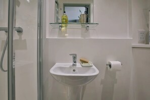 Bathroom - Student Only Europa House (Portsmouth)