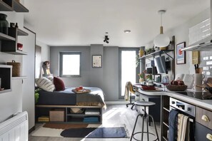 Apartment, 2 Bedrooms, Non Smoking | Private kitchen