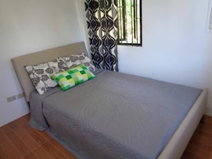 3 Schlafzimmer, Bügeleisen/Bügelbrett, Bettwäsche