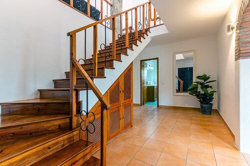 Villa 'Marmeleira Country House' avec Terrasse Privée, Wi-Fi et Climatisation