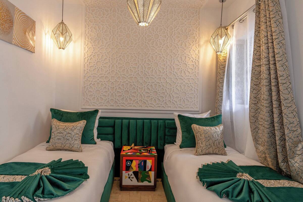Comfort Twin Room, 1 Queen Bed, Non Smoking, Air conditioning | In-room safe, soundproofing, iron/ironing board, free WiFi