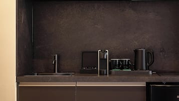 Family Suite, City View | Private kitchen | Mini-fridge, espresso maker, coffee/tea maker, electric kettle