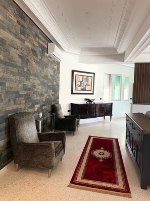 Interior - Spacious villa ideal for large families, close to city centre and local shops (Fes)