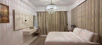 Spacious villa ideal for large families, close to city centre and local shops