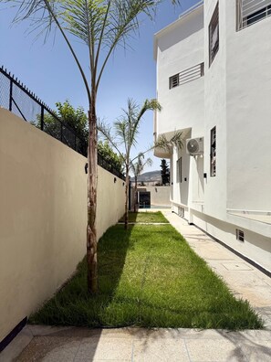 Property grounds - Spacious villa ideal for large families, close to city centre and local shops (Fes)