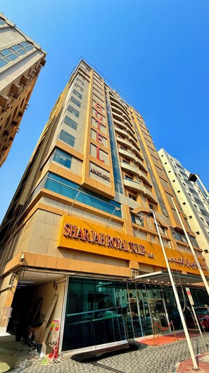 Front of property - Royal Tulip Dancenter Suites Sharjah (Sharjah)