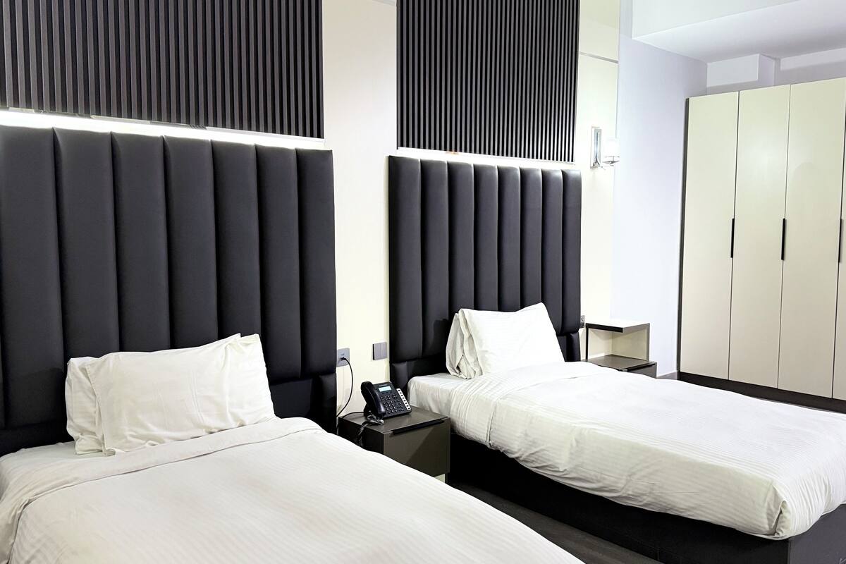 Soundproofing, free WiFi, bed sheets