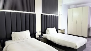 Standard Twin Room | Soundproofing, free WiFi, bed sheets