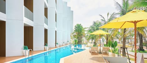 室外泳池
